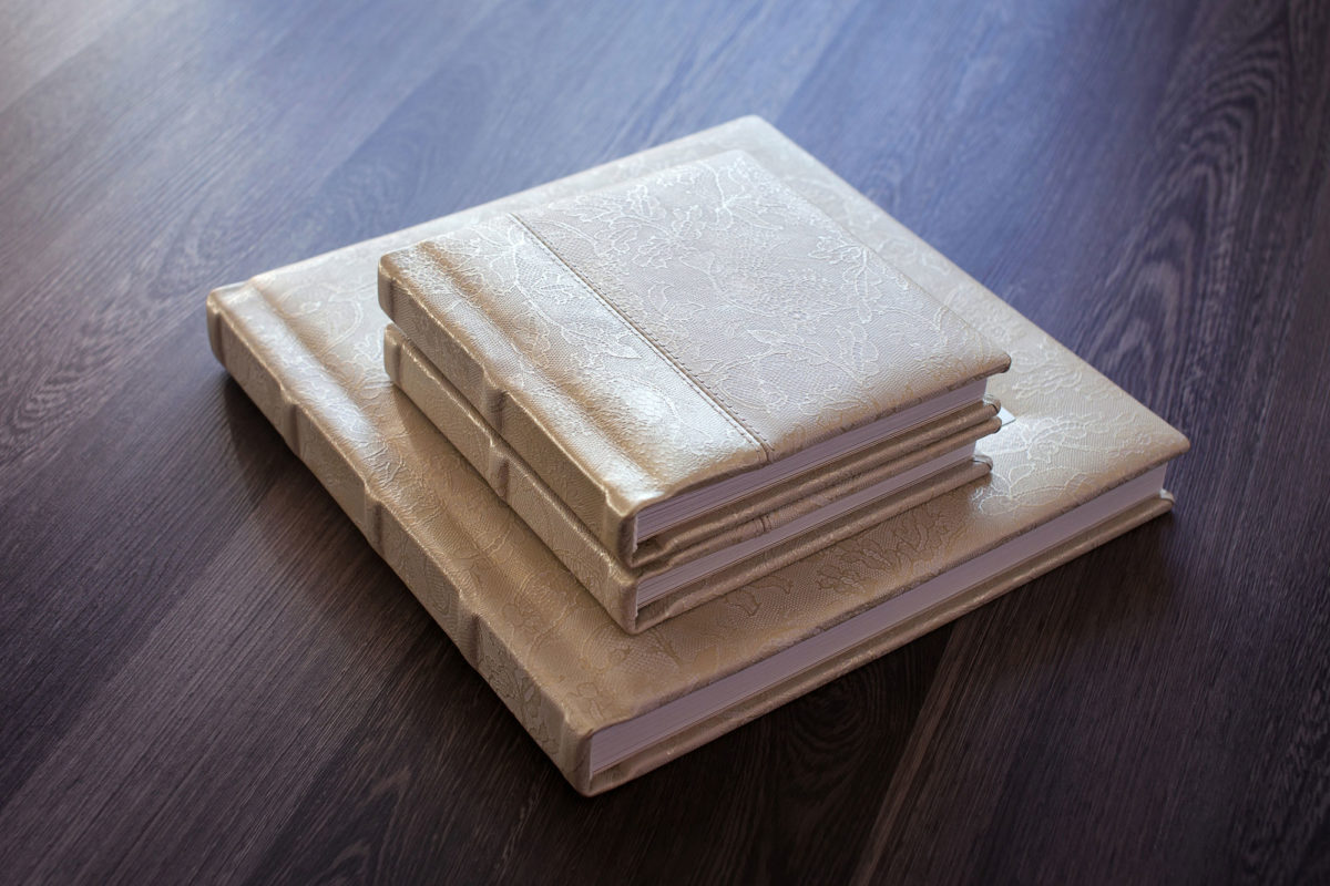 Selling more print products with StickyFolios
